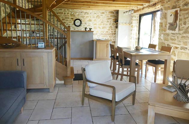 Séjour et salon du gîte
