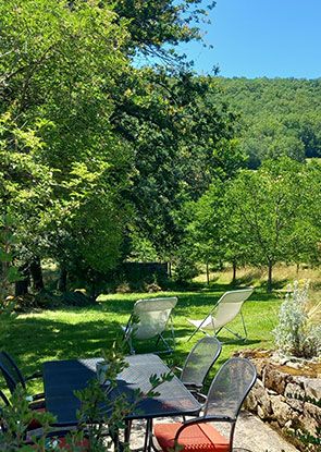 Terrasse ombragée du gîte